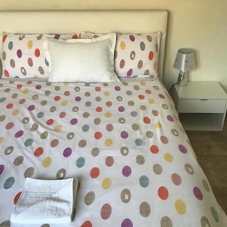 Double Room With Shared Bathroom And Shared Communal Areas R4 拉尔法斯德尔皮 外观 照片